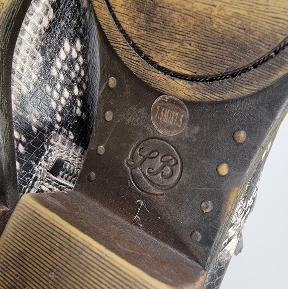 Lucky Brand Snakeskin Print Leather Bartalino zipper ankle boots Size 7.5 - Picture 15 of 17